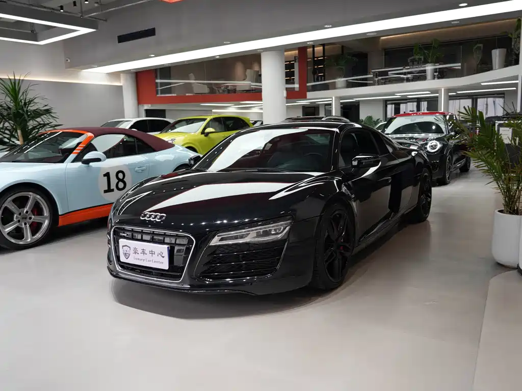 Audi R8 2014