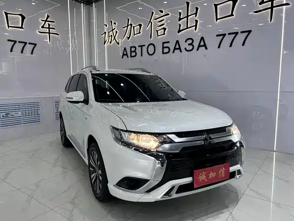 Mitsubishi Outlander 2023