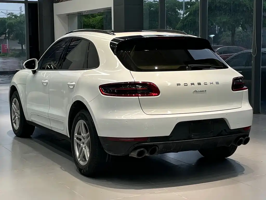 Porsche Macan 2016 — фото 12