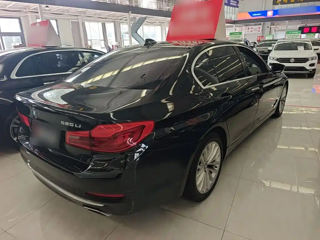 BMW 5 Series 2020