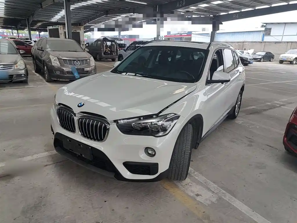 BMW X1 2017 — фото 1