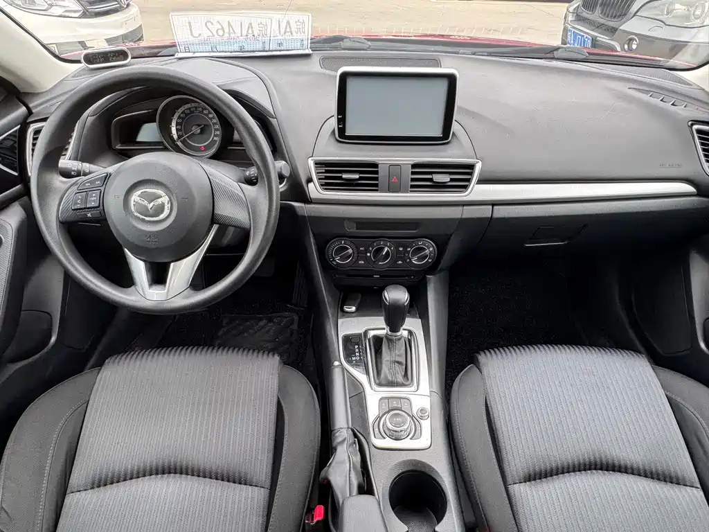 Mazda 3 Axela 2016 — фото 9