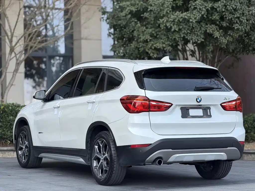 BMW X1 2017 — фото 9
