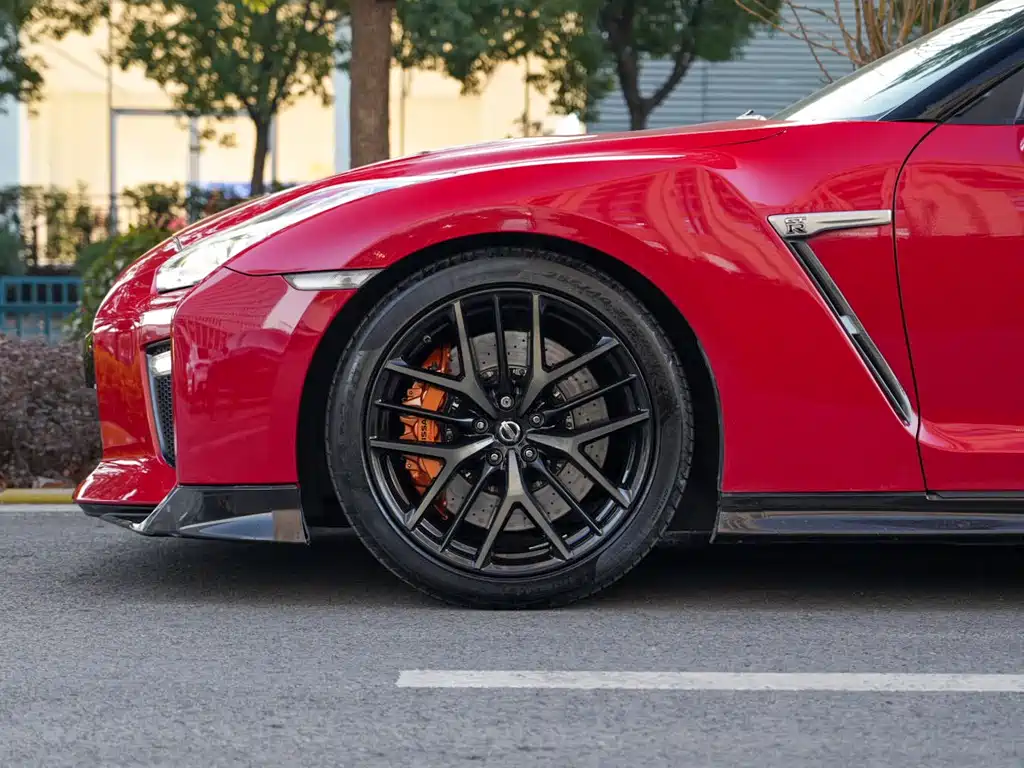 Nissan GT-R 2018 — фото 3