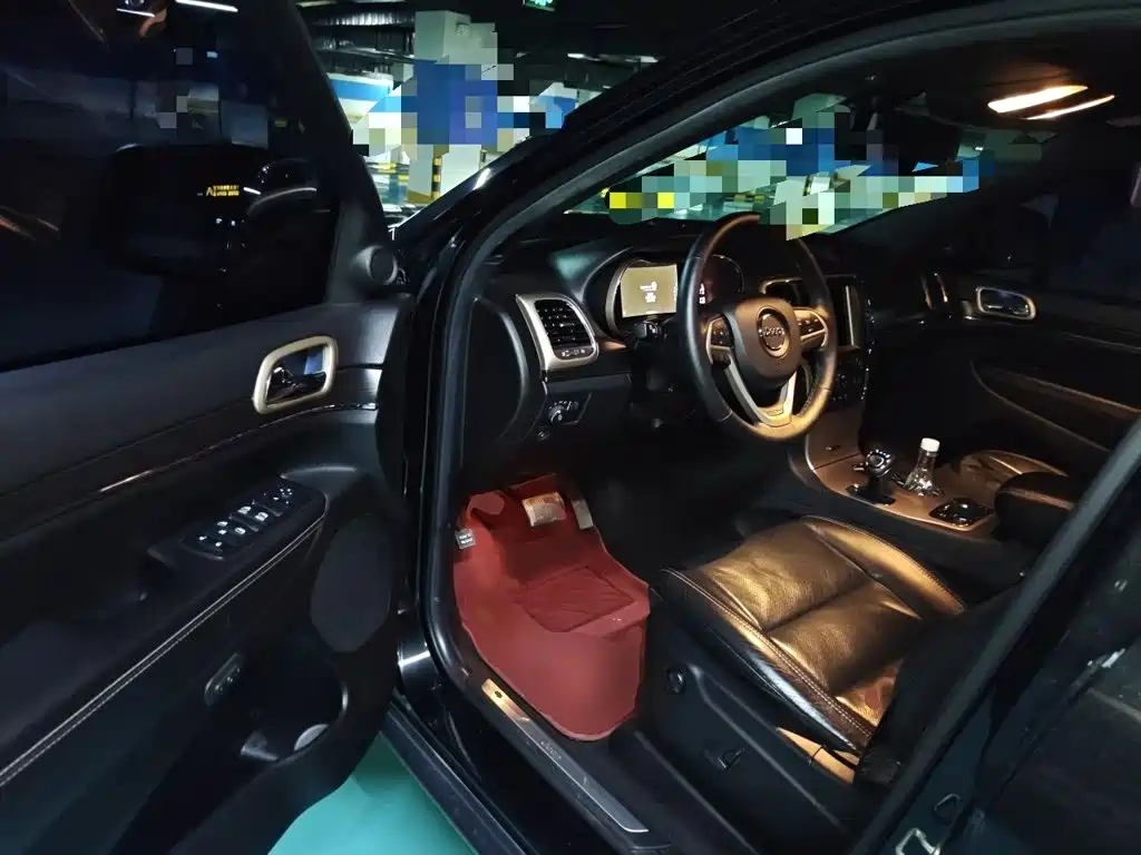 Jeep Grand Cherokee 2014 — фото 14