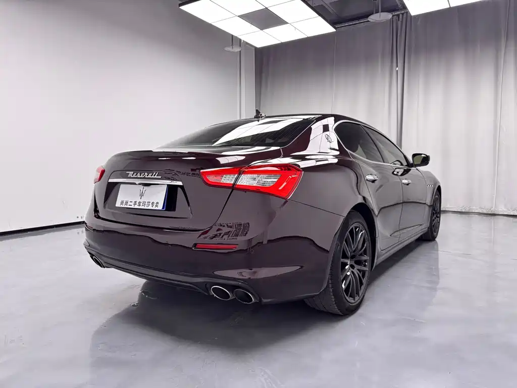 Maserati Ghibli 2019 — фото 19