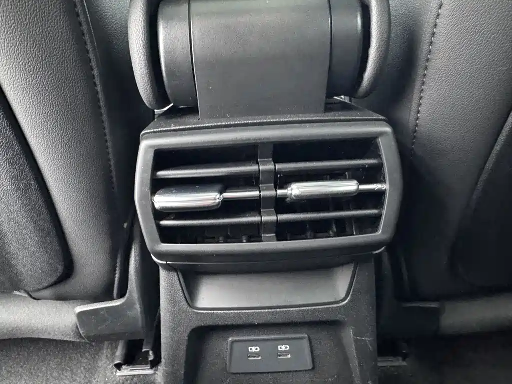 Audi A3 2023 — фото 13