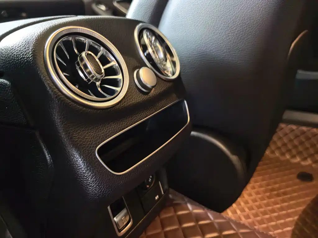 Mercedes-Benz C-Class 2021 — фото 11