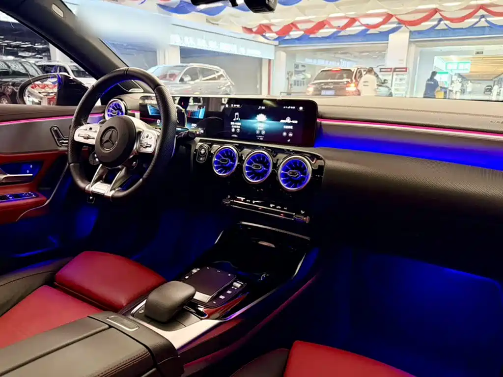 Mercedes-Benz A-Class AMG 2022 — фото 13