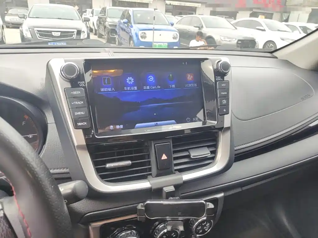Toyota Yaris L 2021 — фото 13