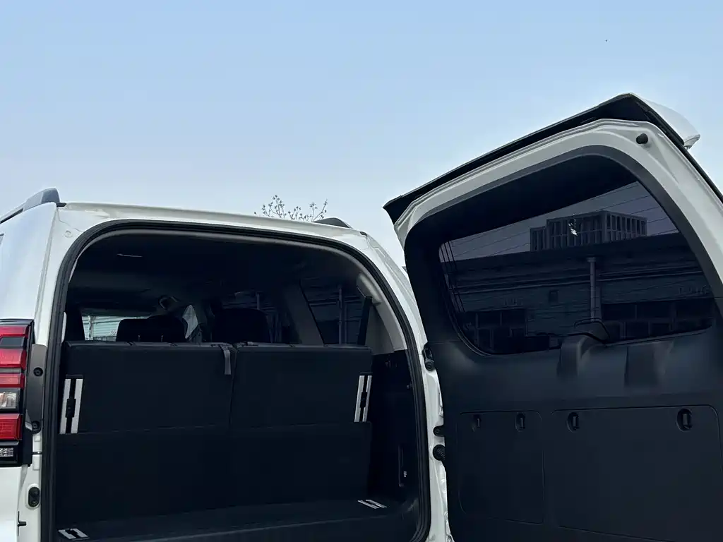 Toyota Prado 2019 — фото 10