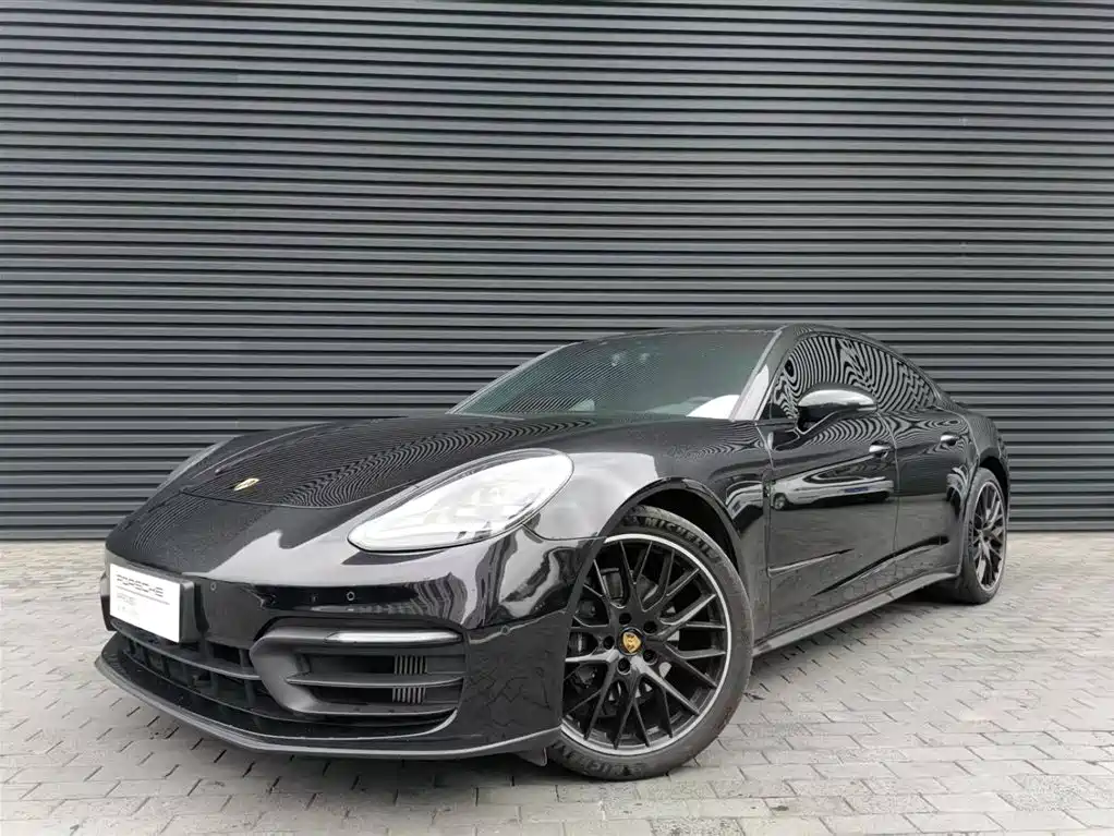 Porsche Panamera 2023