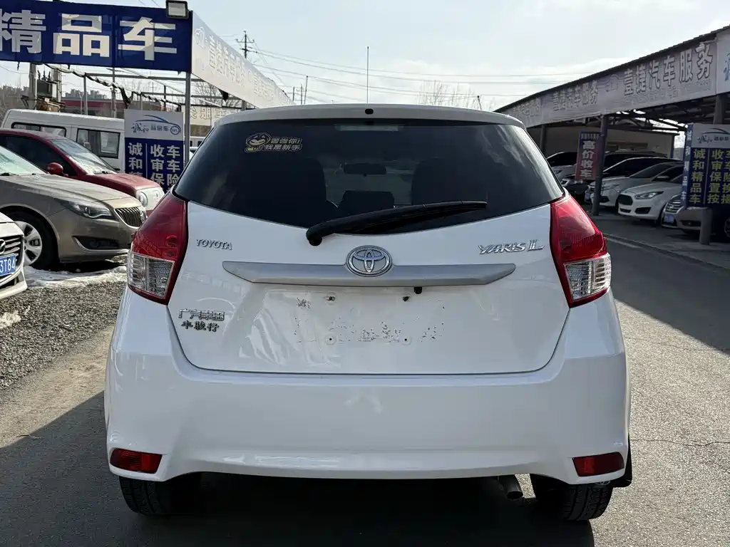 Toyota Yaris L 2016 — фото 8