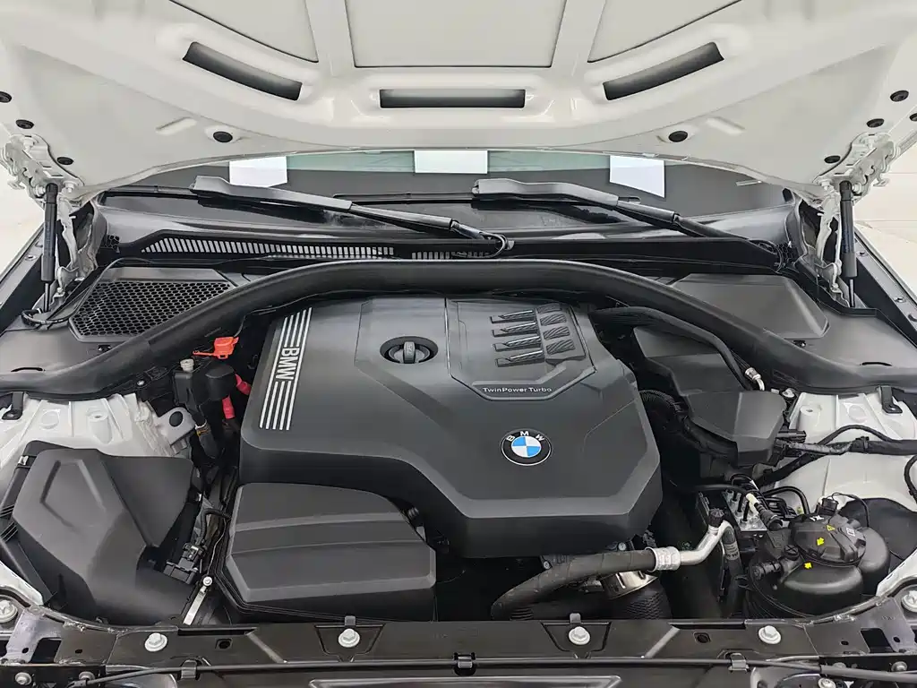 BMW 3 Series 2023 — фото 18