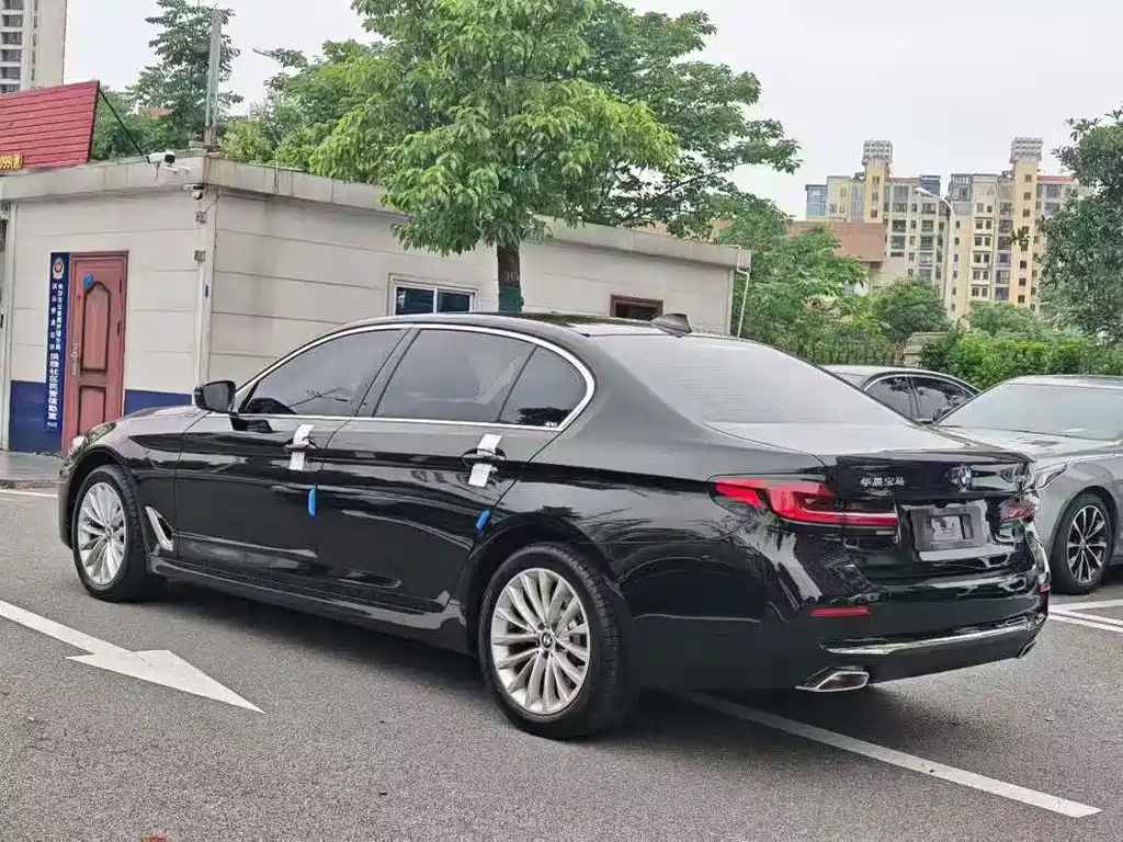 BMW 5 Series 2024