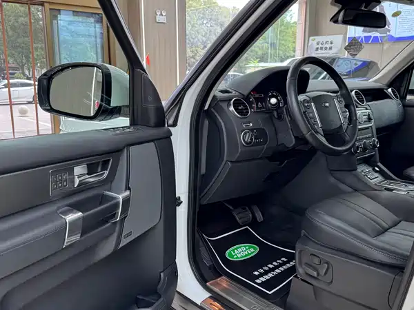 Land Rover Discovery 2019