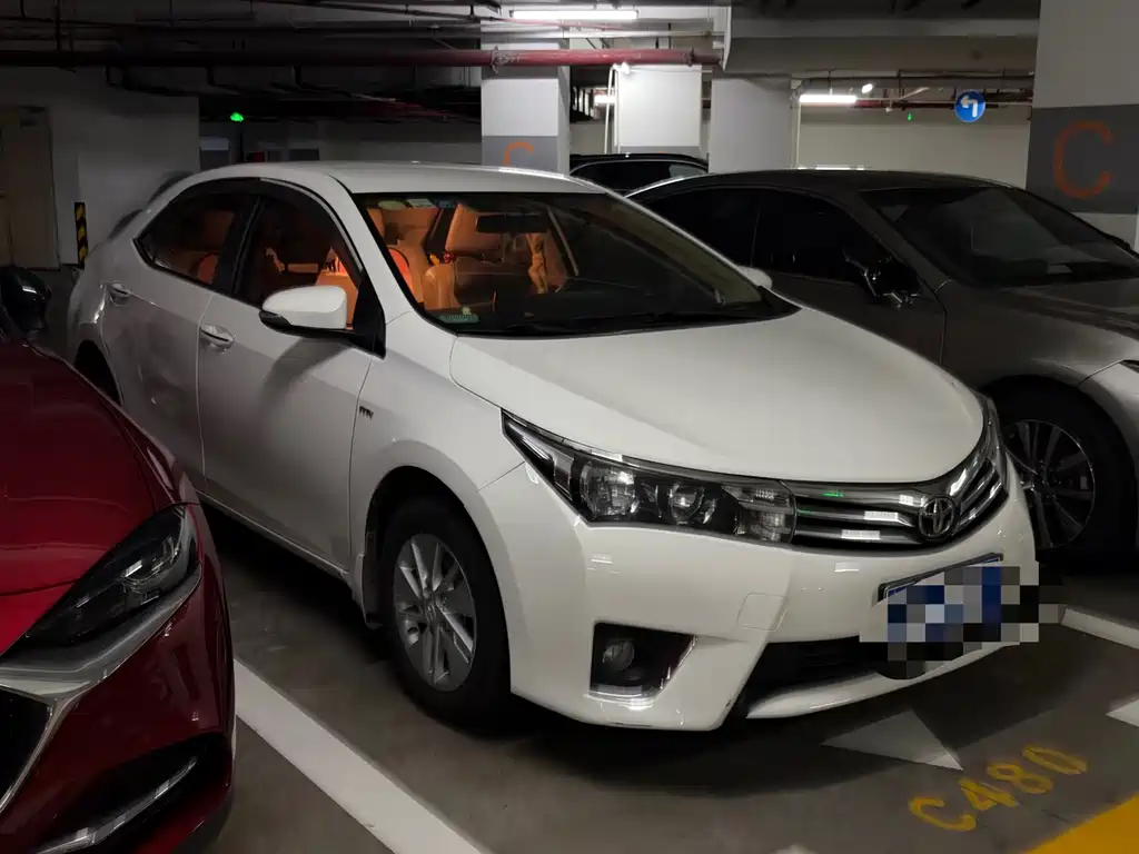 Toyota Corolla 2018 — фото 3