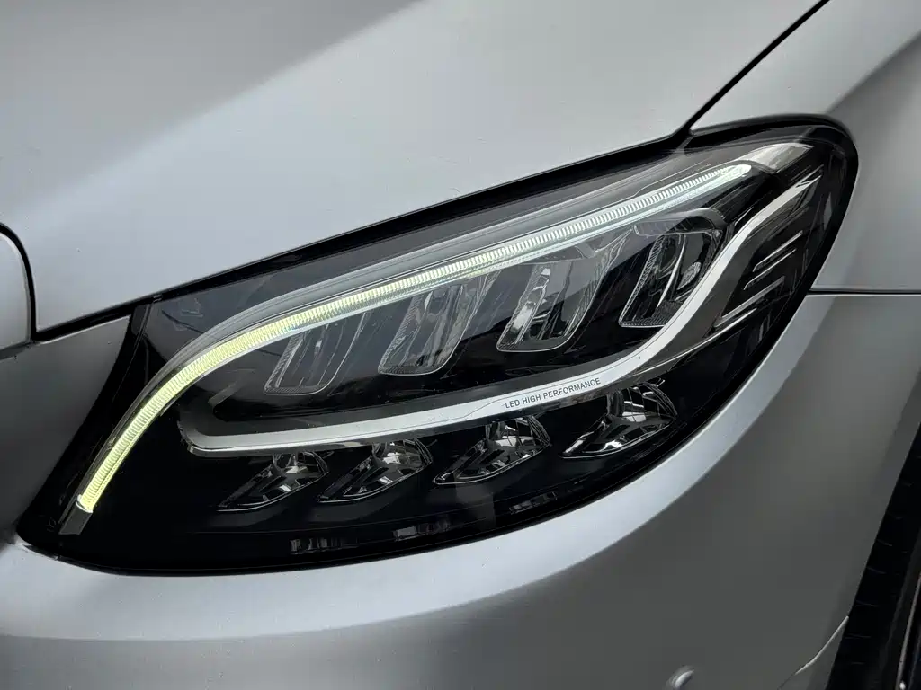 Mercedes-Benz C-Class 2020 — фото 19
