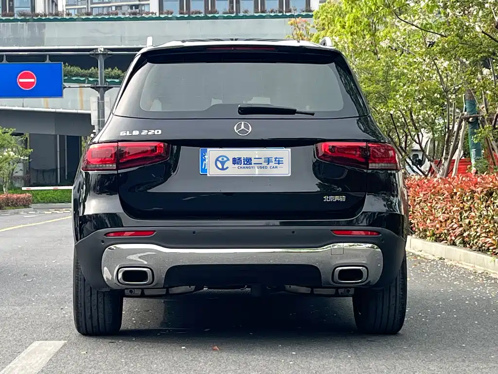 Mercedes-Benz GLB 2023 — фото 4