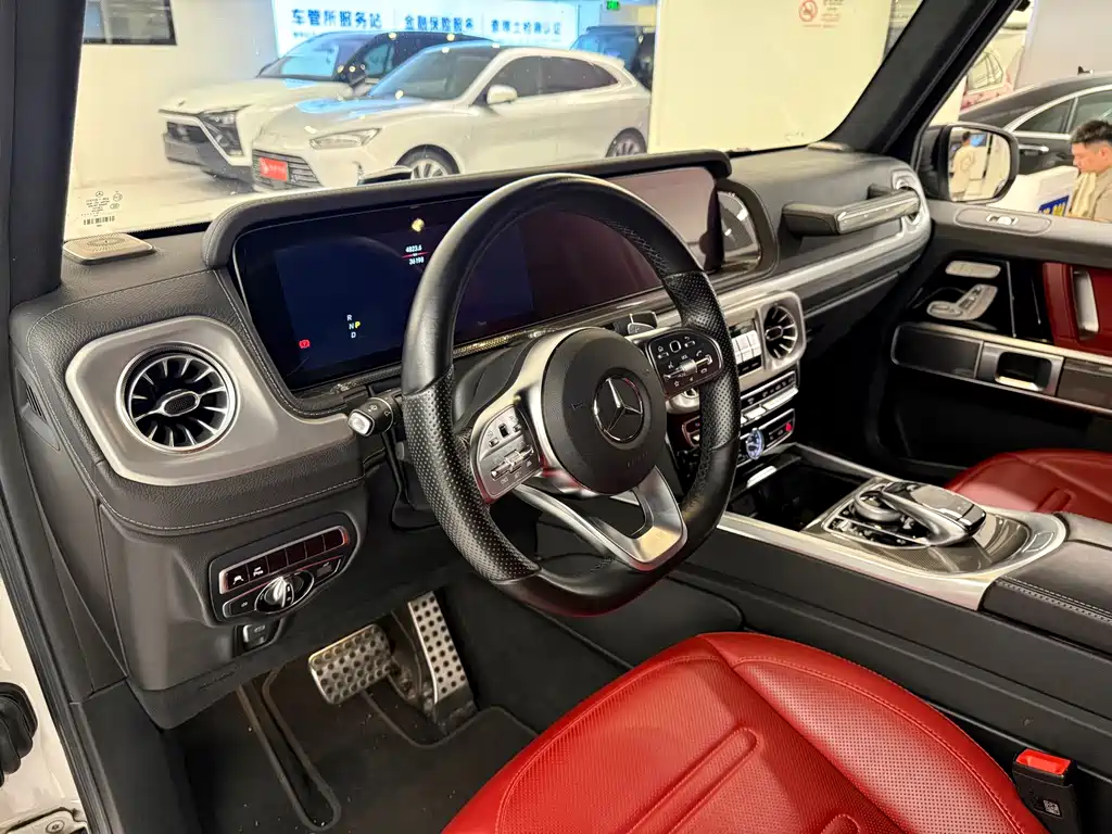 Mercedes-Benz G-Class 2023 — фото 10