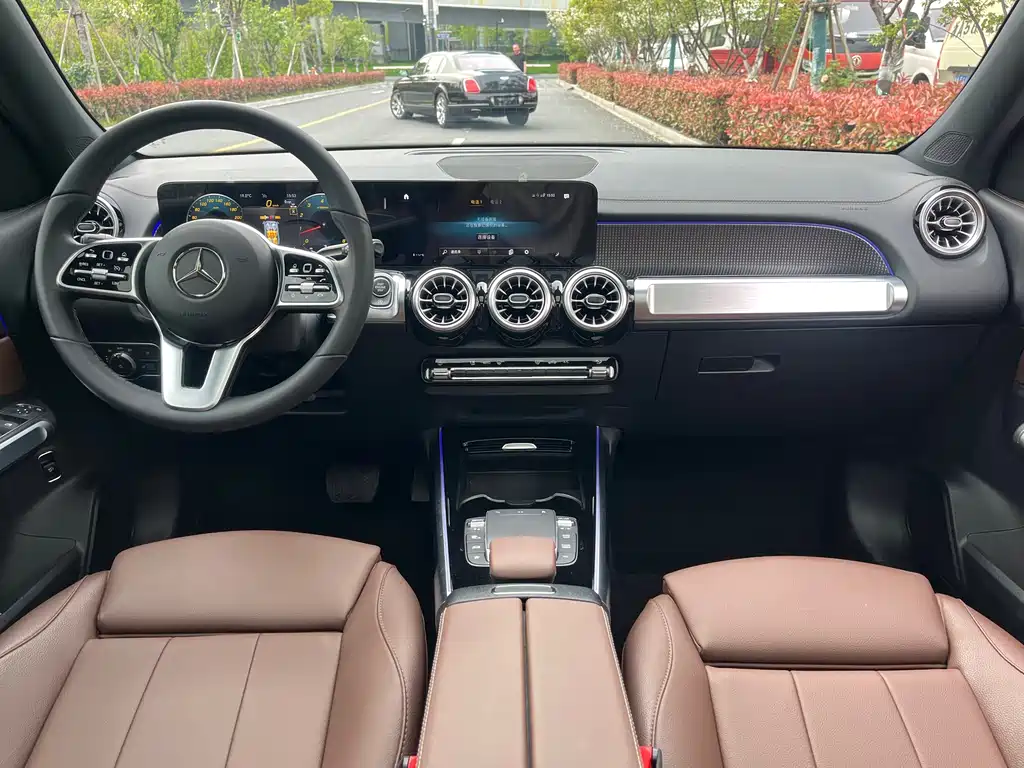 Mercedes-Benz GLB 2023 — фото 17