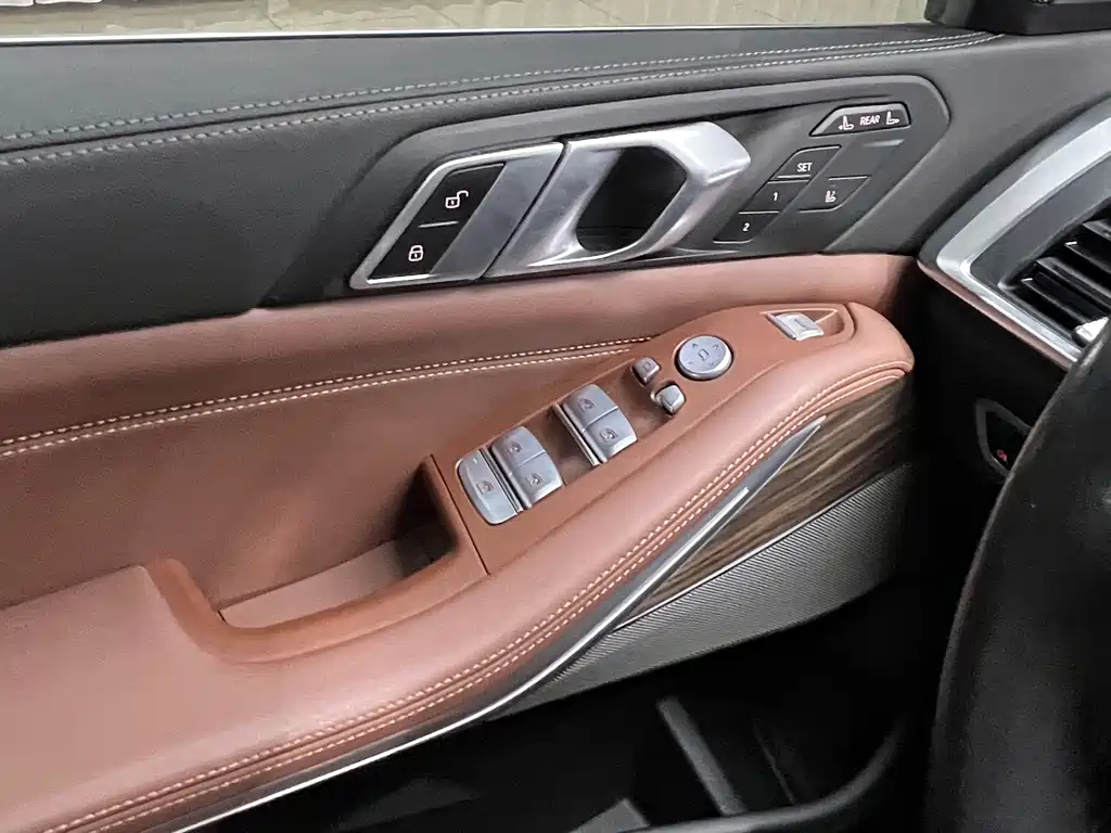 BMW X7 2023 — фото 14