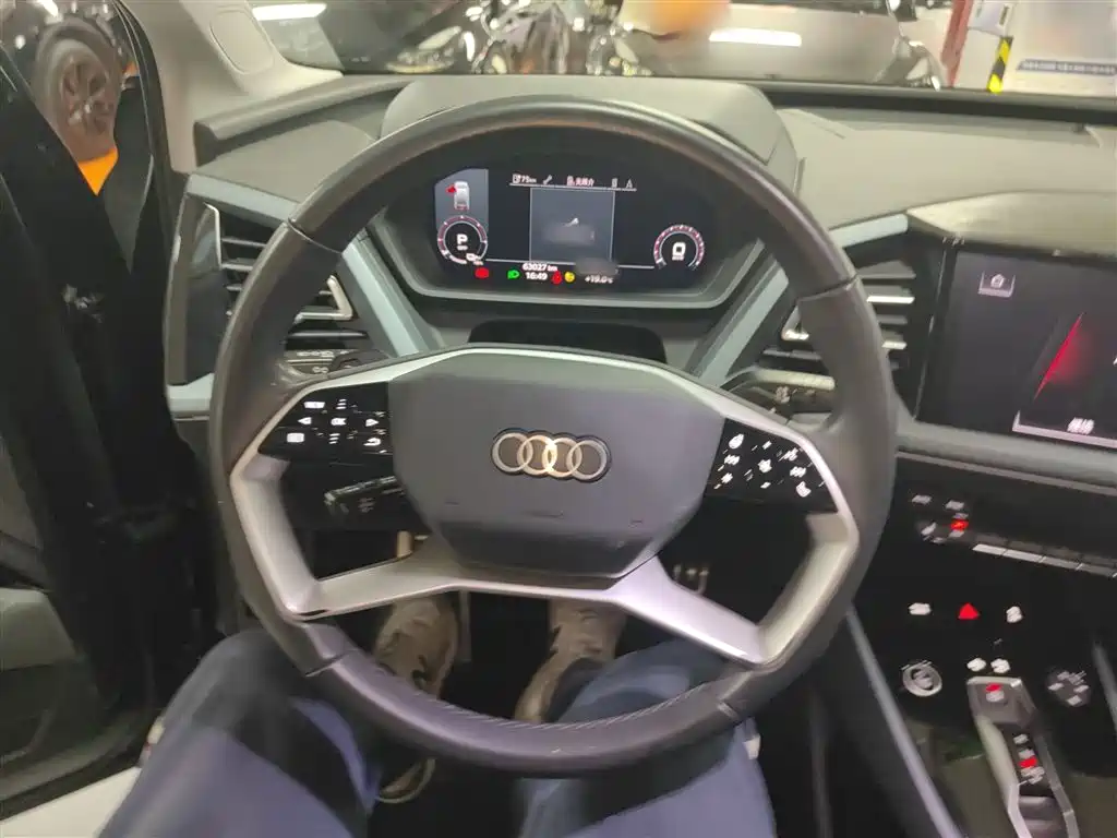 Audi Q5 e-tron 2023 — фото 11