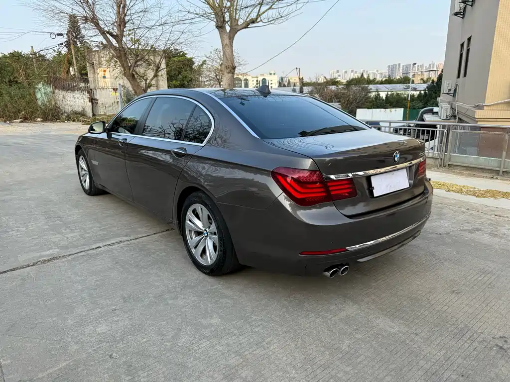 BMW 7 Series 2013 — фото 3