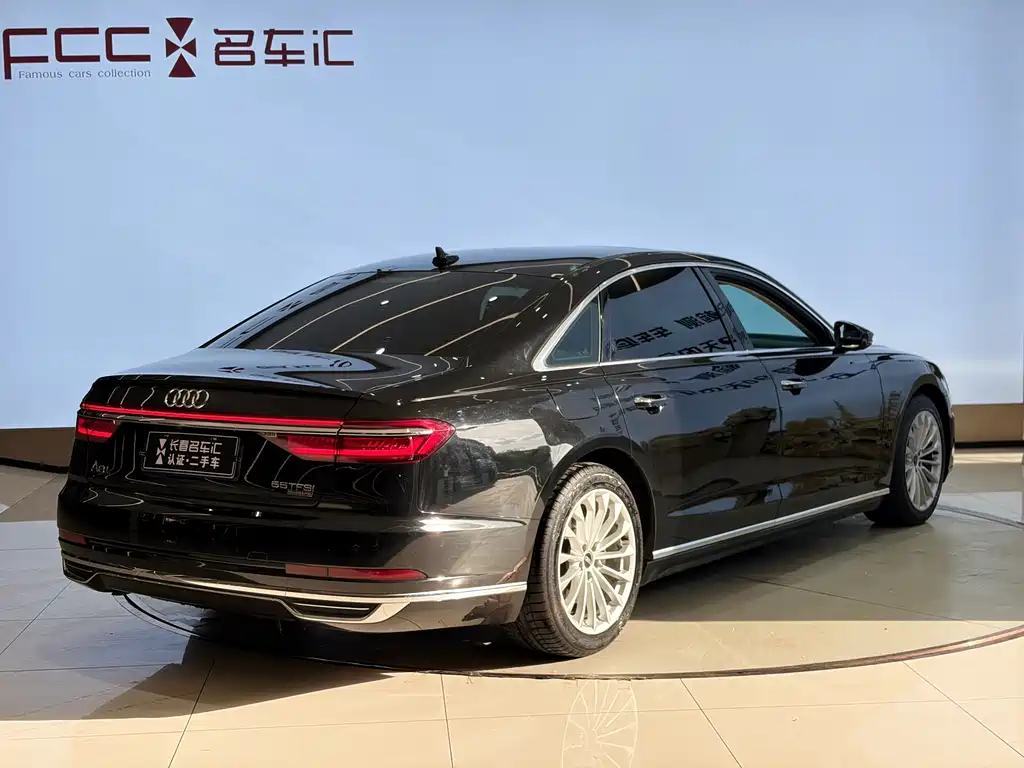 Audi A8 2021 — фото 5