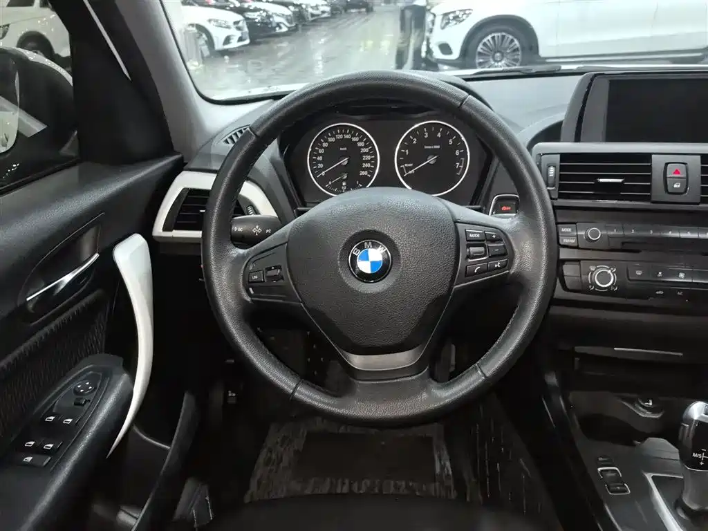 BMW 1 Series 2014 — фото 11