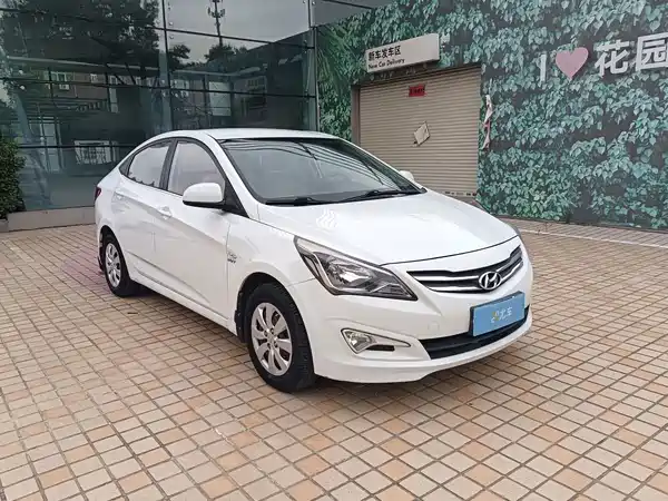 Hyundai Accent 2014