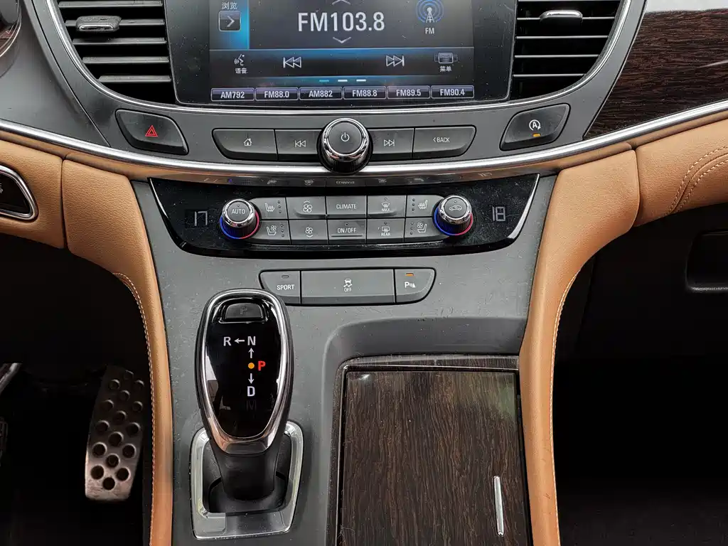 Buick LaCrosse 2016 — фото 10
