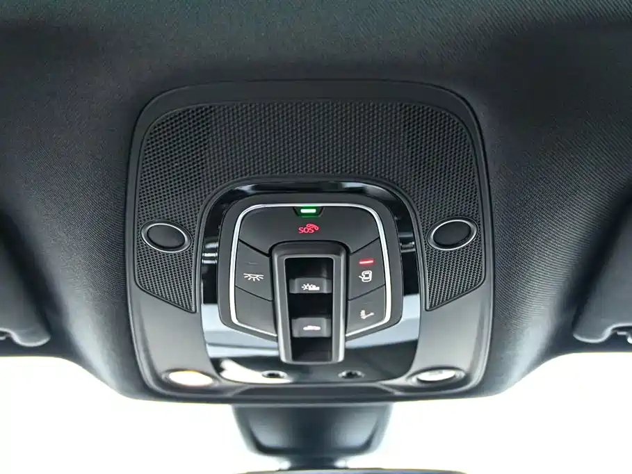 Audi Q5L 2023 — фото 31