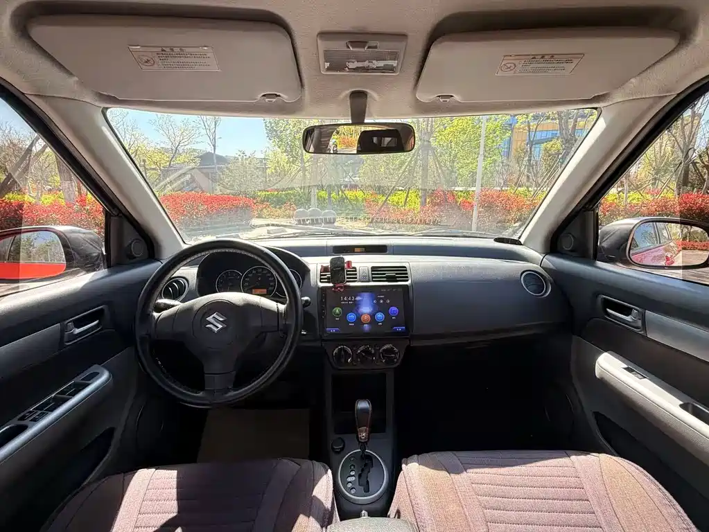 Suzuki Swift 2018 — фото 16