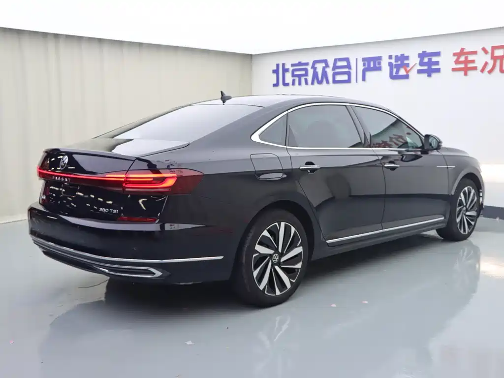 Volkswagen Passat 2023 — фото 24