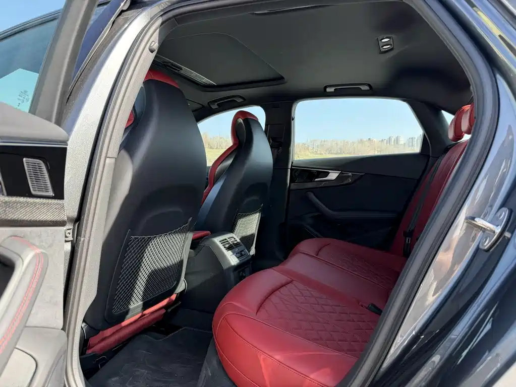 Audi S4 2024