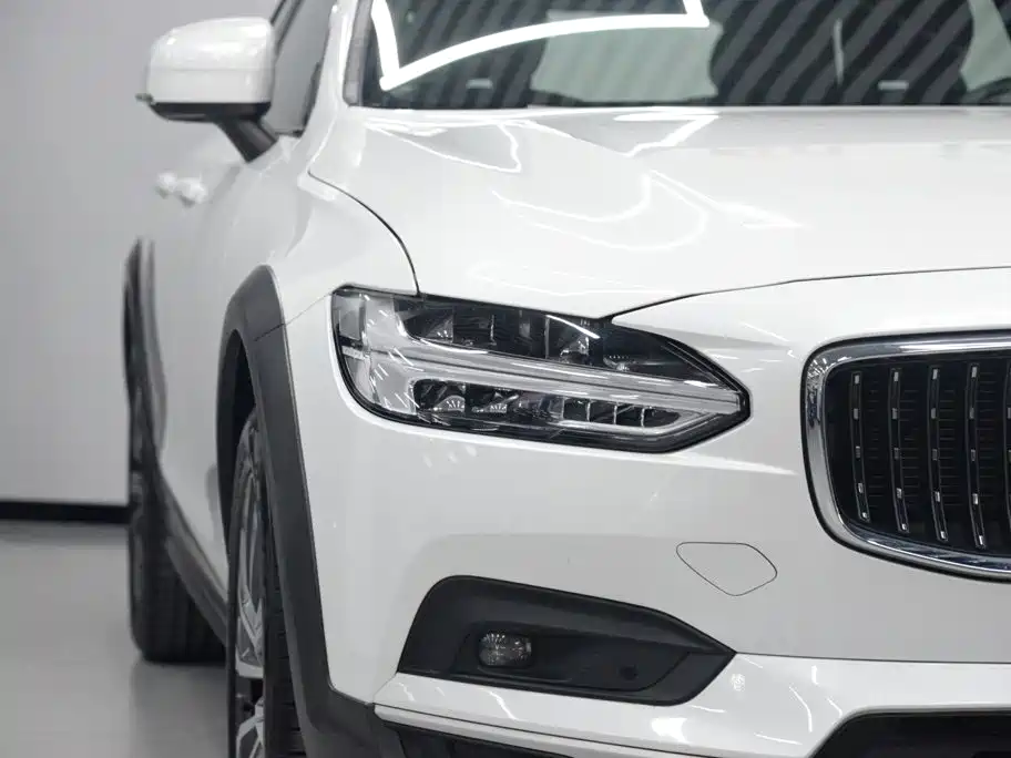 Volvo V90 2023 — фото 4