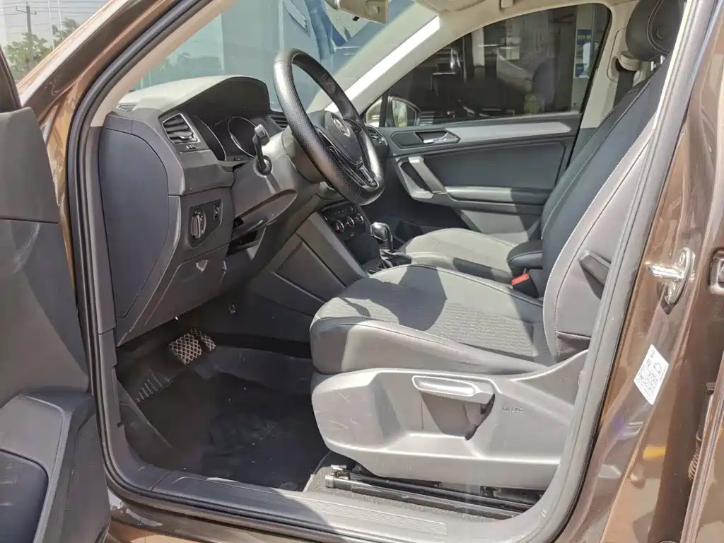 Volkswagen Tiguan L 2017 — фото 8