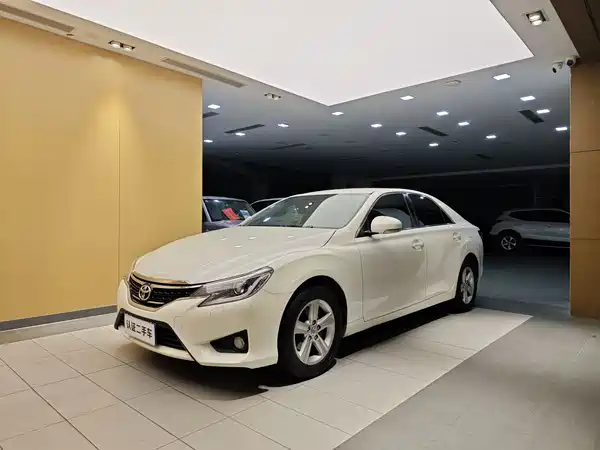 Toyota Reiz 2013