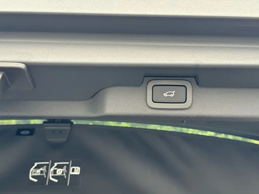 Land Rover Discovery 2020 — фото 10