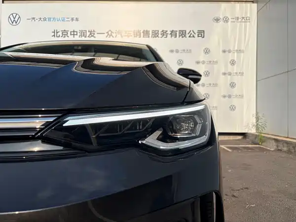 Volkswagen Golf 2025