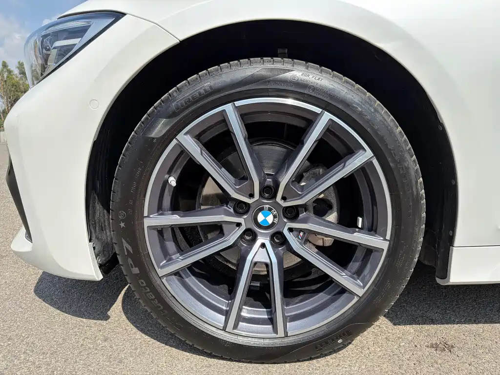 BMW 3 Series 2022 — фото 14