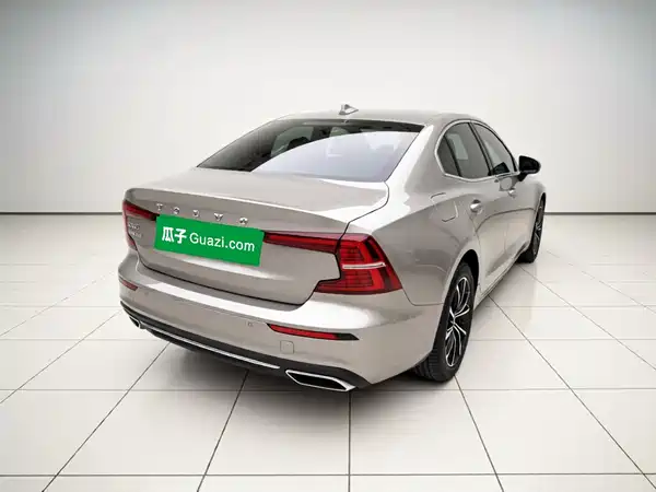 Volvo S60 2021