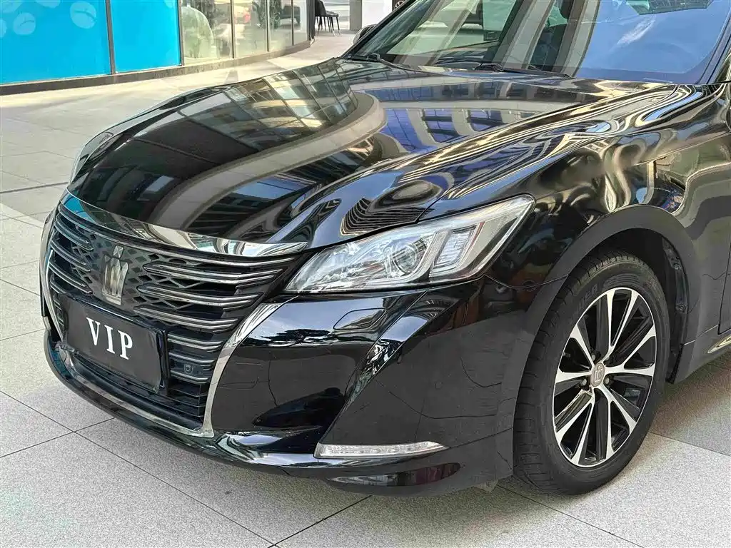 Toyota Crown 2019 — фото 21