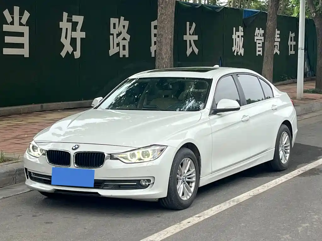 BMW 3 Series 2013 — фото 1