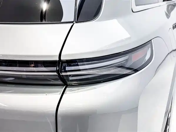 Li Auto L8 2025