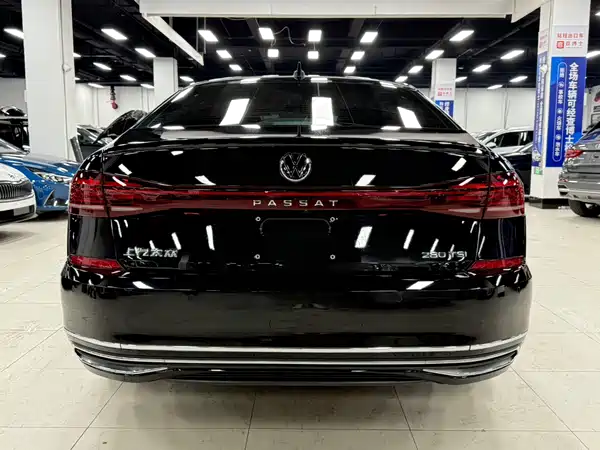 Volkswagen Passat 2023
