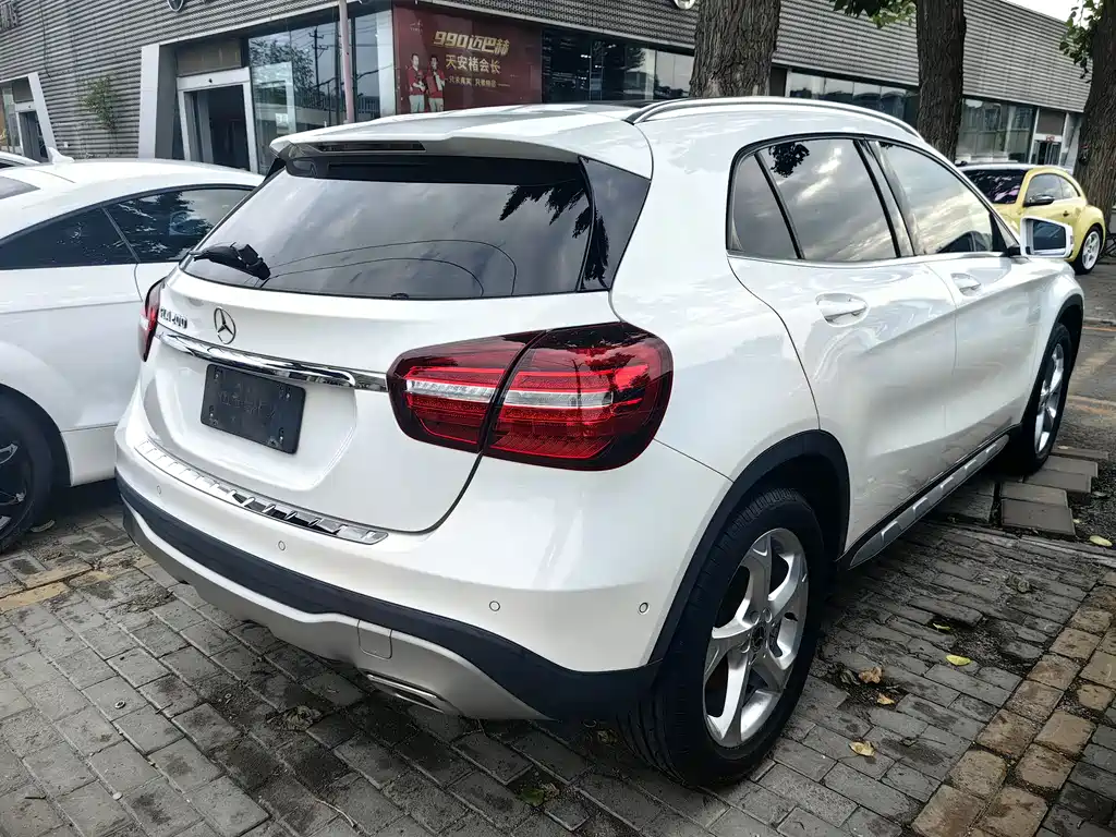 Mercedes-Benz GLA 2018 — фото 20