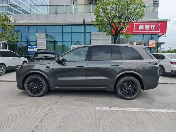 Li Auto L8 2023