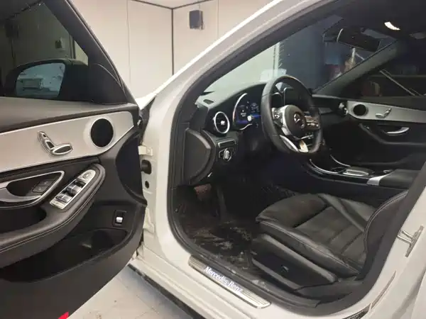 Mercedes-Benz C-Class 2020